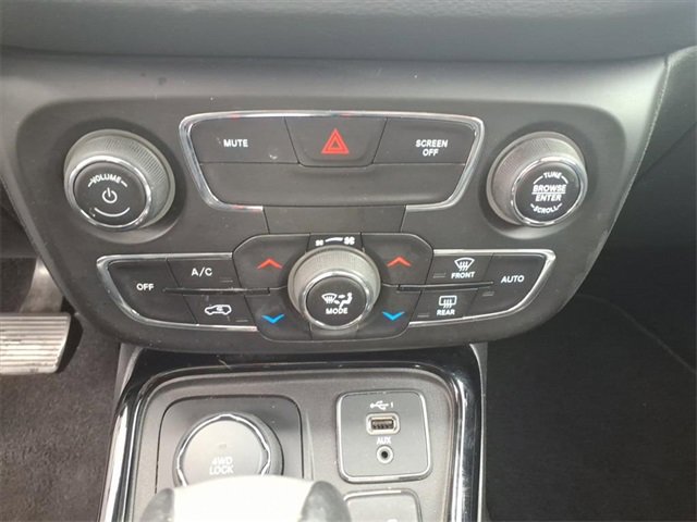 Used 2019 Jeep Compass Limited image 18