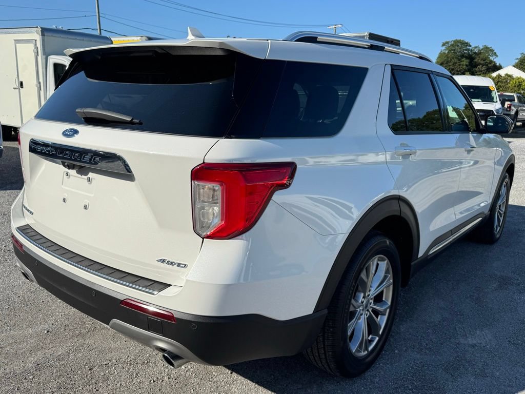 Certified 2022 Ford Explorer Limited AWD/4WD image 6
