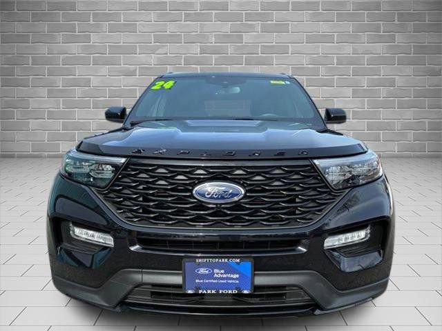 Certified 2024 Ford Explorer ST-Line w/ Class IV Trailer Tow Package image 8