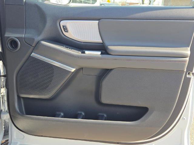 Certified 2025 Ford Expedition Active image 11