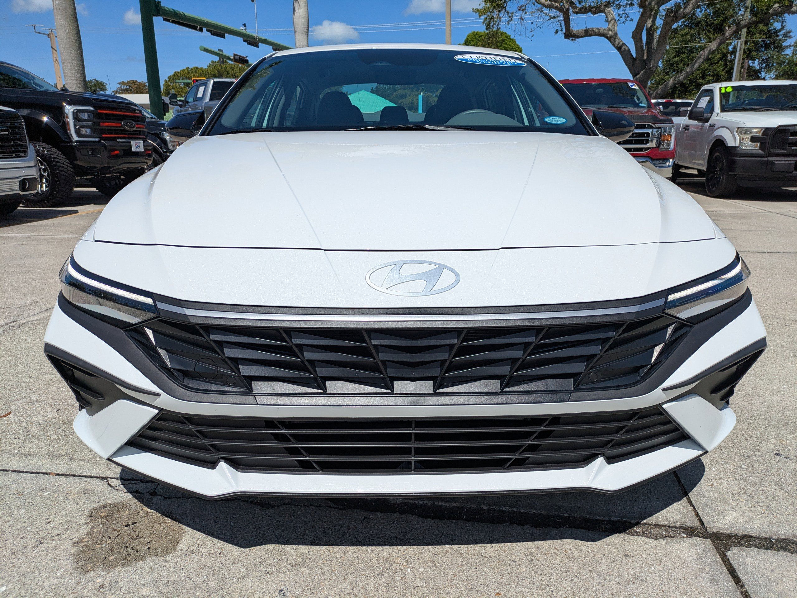 Used 2025 Hyundai Elantra Sport FWD image 9