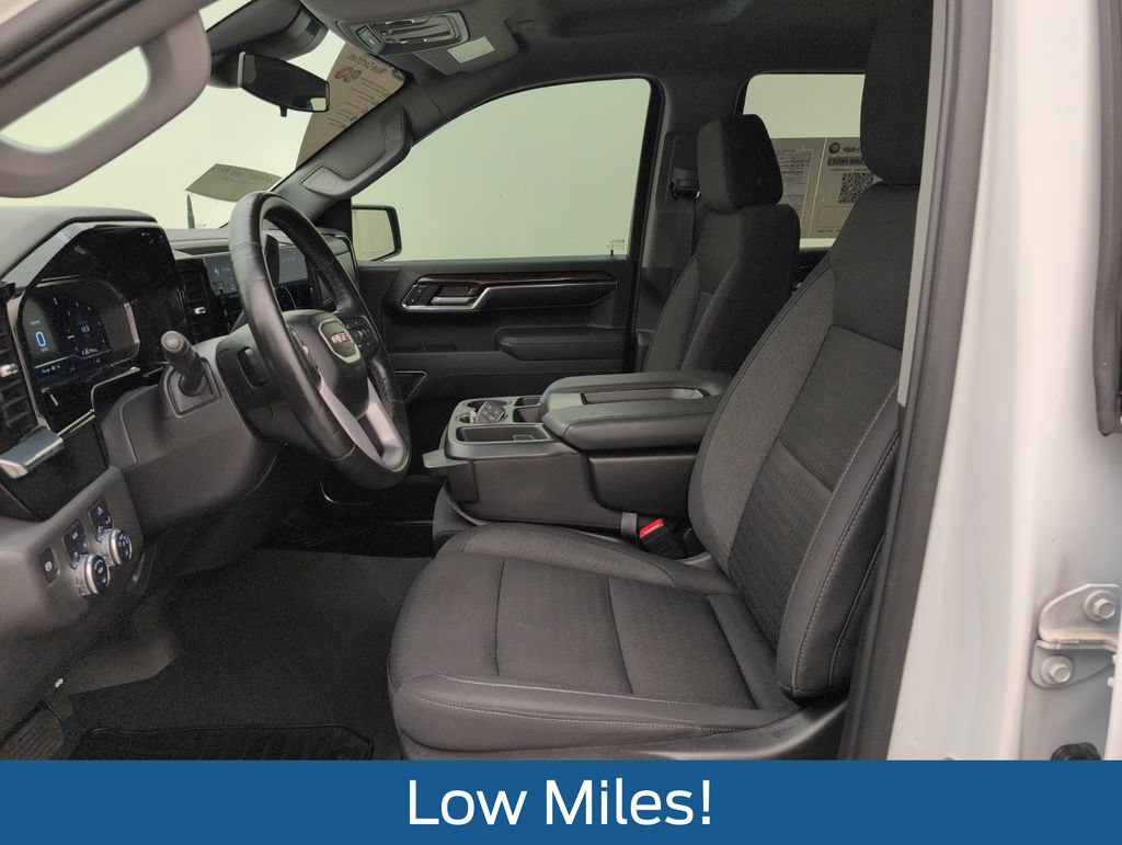 Used 2024 GMC Sierra 1500 Elevation AWD/4WD image 4