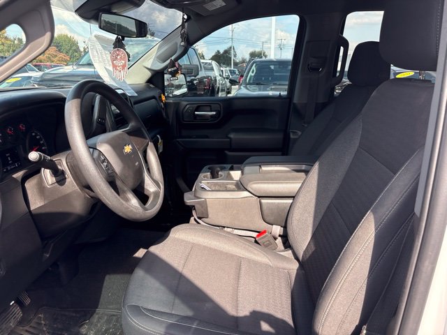 Used 2025 Chevrolet Silverado 1500 Custom w/ Turbomax Blackout Package AWD/4WD image 14