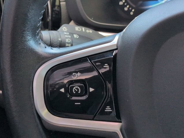 Used 2022 Volvo XC60 B5 Inscription w/ Advanced Package image 24