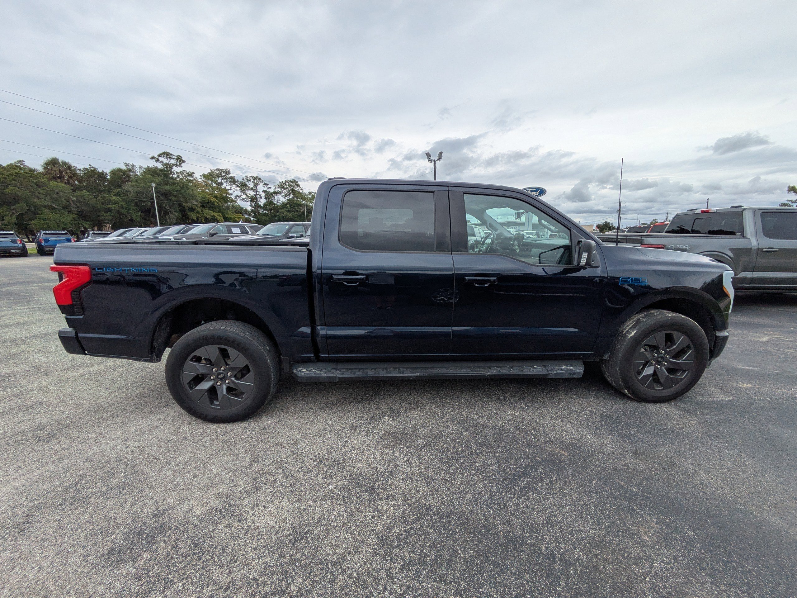 Certified 2025 Ford F150 Lightning Flash AWD/4WD image 3