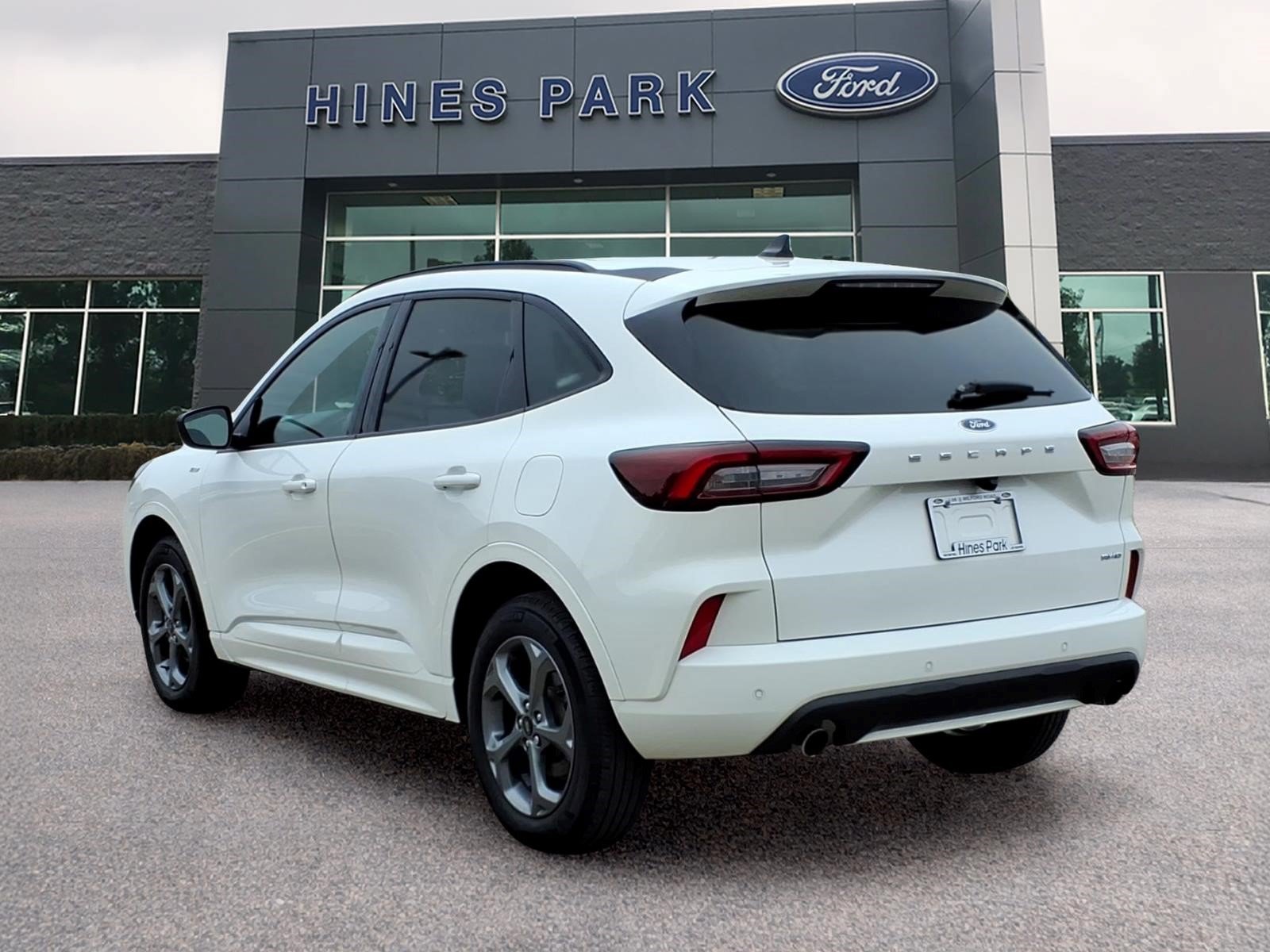 Certified 2024 Ford Escape ST-Line w/ Tech Pack #1 AWD/4WD image 5