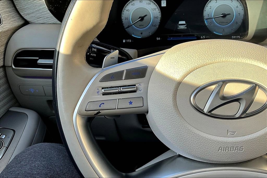 Used 2024 Hyundai Palisade Calligraphy image 17