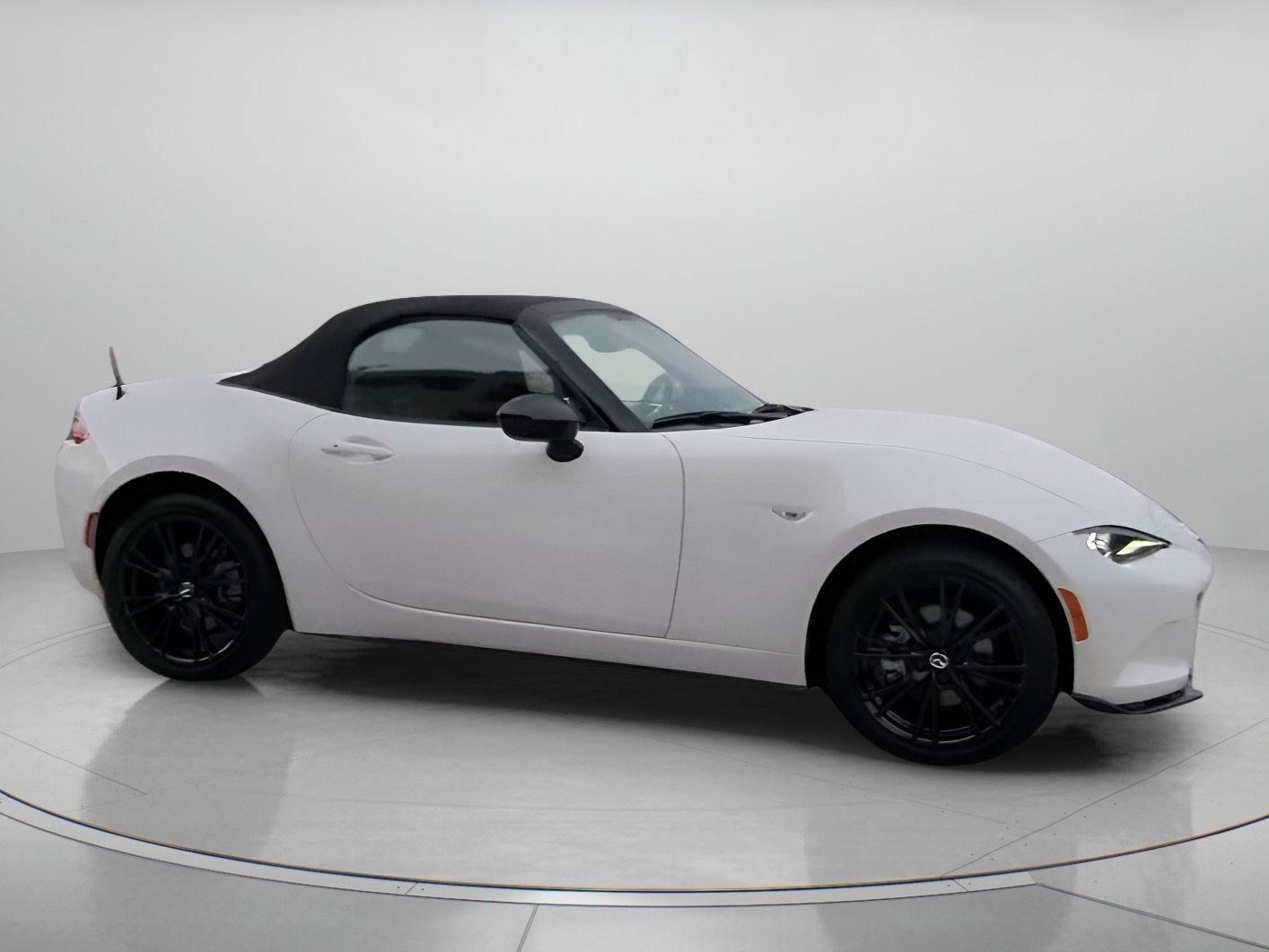 Used 2024 MAZDA MX-5 Miata Club RWD image 34