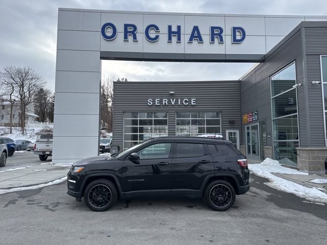Used 2018 Jeep Compass Sport w/ Tech Group image 2