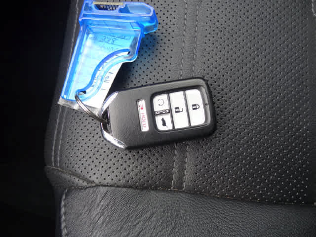 Used 2018 Honda CR-V Touring image 34