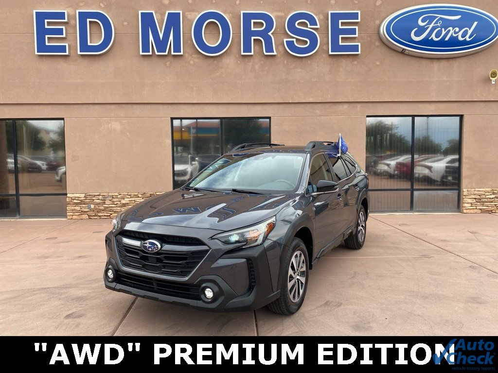Used 2024 Subaru Outback Premium image 1