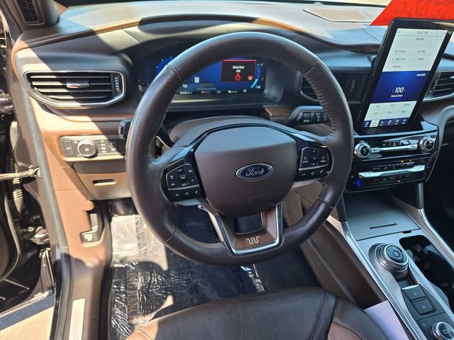 Certified 2022 Ford Explorer King Ranch w/ Premium Technology Package AWD/4WD image 6