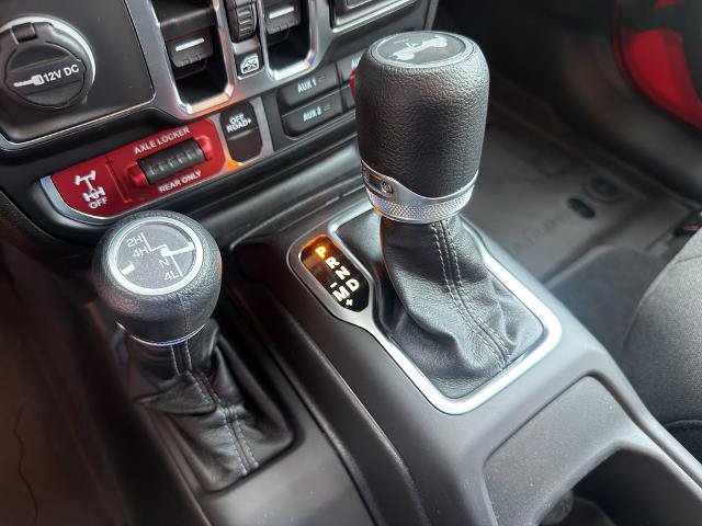 Used 2025 Jeep Wrangler Unlimited Sport AWD/4WD image 39