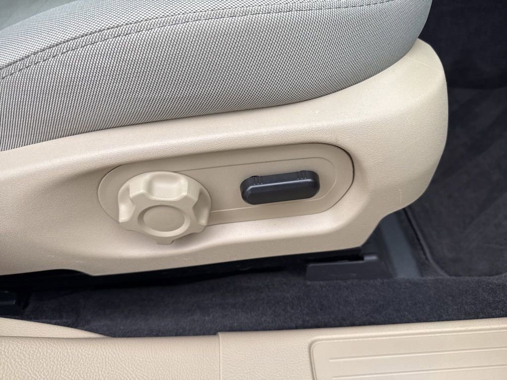 Certified 2018 Ford Taurus SE image 36