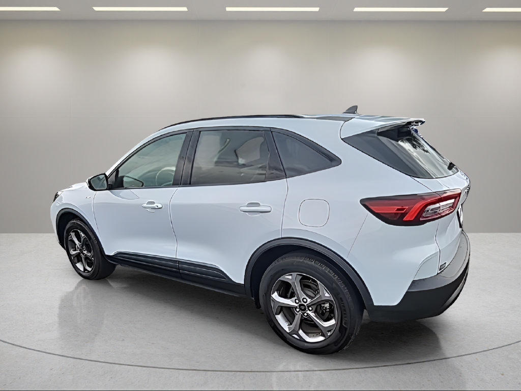 Certified 2025 Ford Escape ST-Line Select AWD/4WD image 6