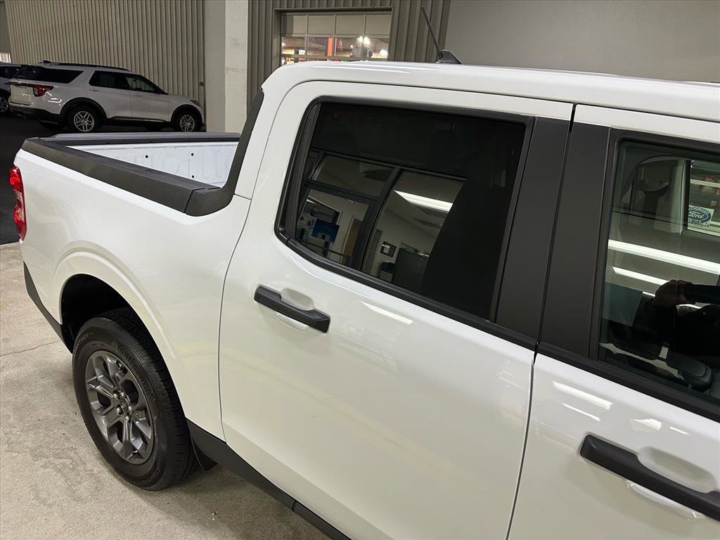Certified 2024 Ford Maverick XLT image 3