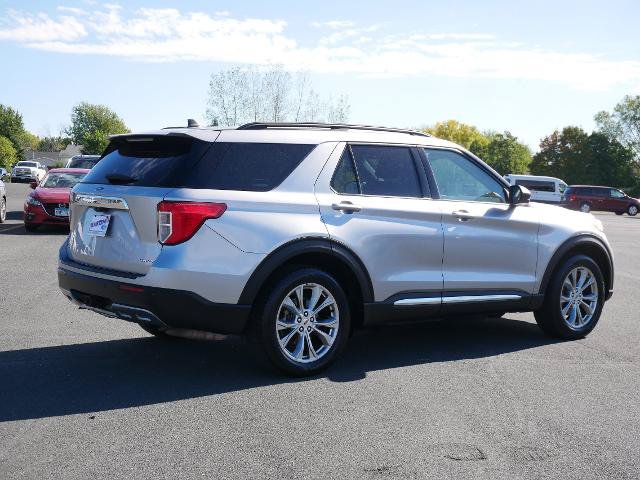 Certified 2021 Ford Explorer XLT w/ Equipment Group 202A AWD/4WD image 5
