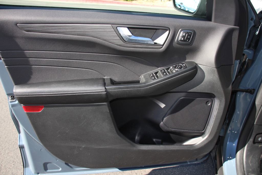 Certified 2023 Ford Escape Platinum image 22