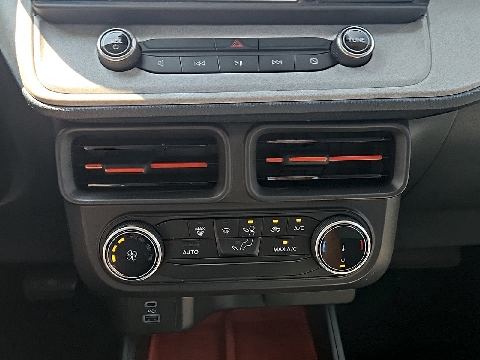 Certified 2024 Ford Maverick XLT FWD image 19