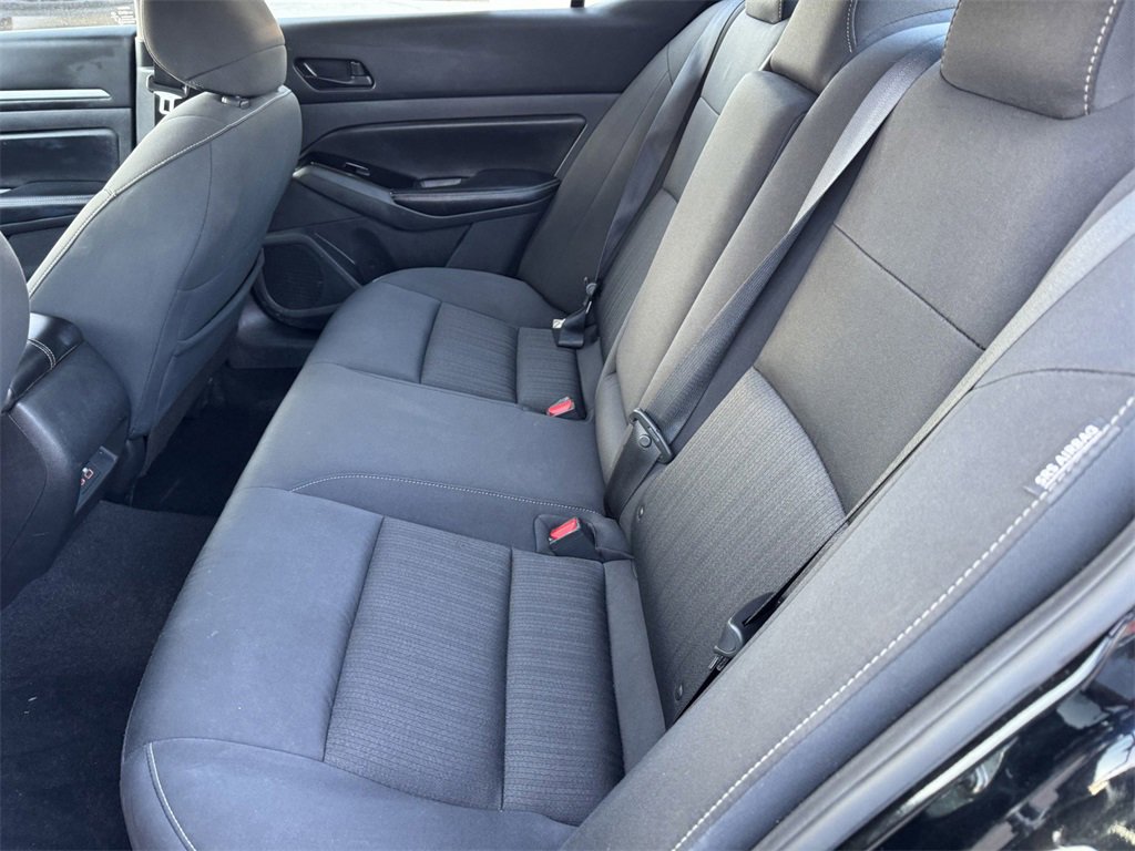 Used 2023 Nissan Altima 2.5 SV image 8