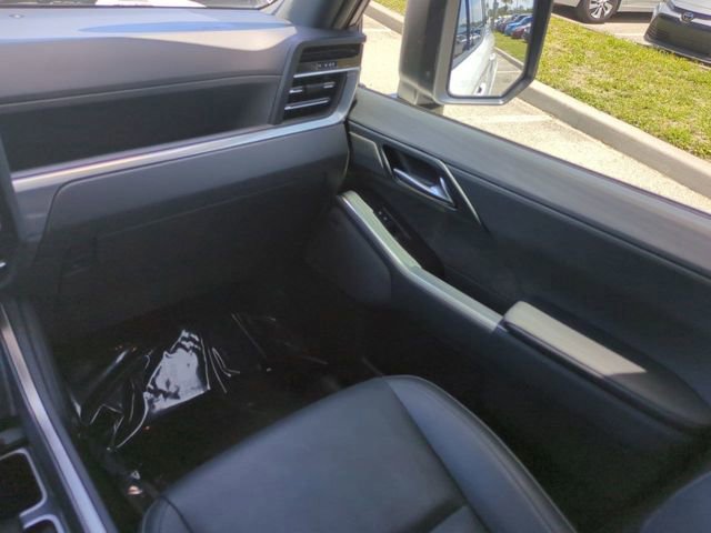 Used 2024 Lexus GX 550 w/ Accessory Package (31) image 18