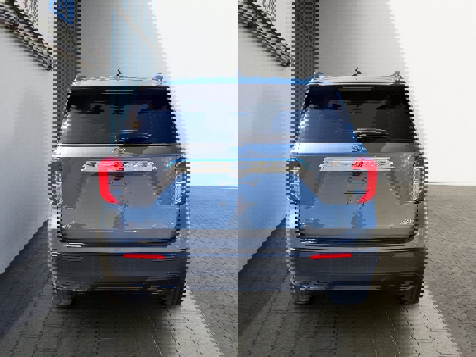 Certified 2024 Ford Explorer XLT image 4