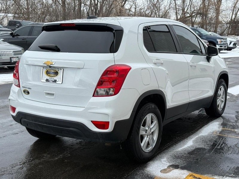 Used 2022 Chevrolet Trax LS w/ Tint and Cruise Package image 3