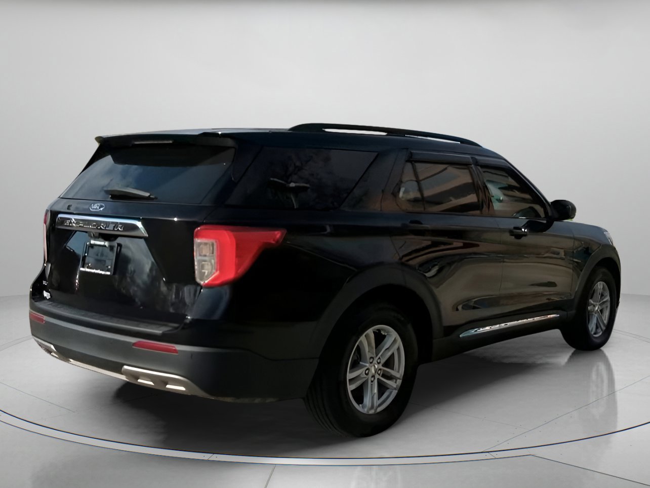 Certified 2022 Ford Explorer XLT w/ Equipment Group 202A image 20