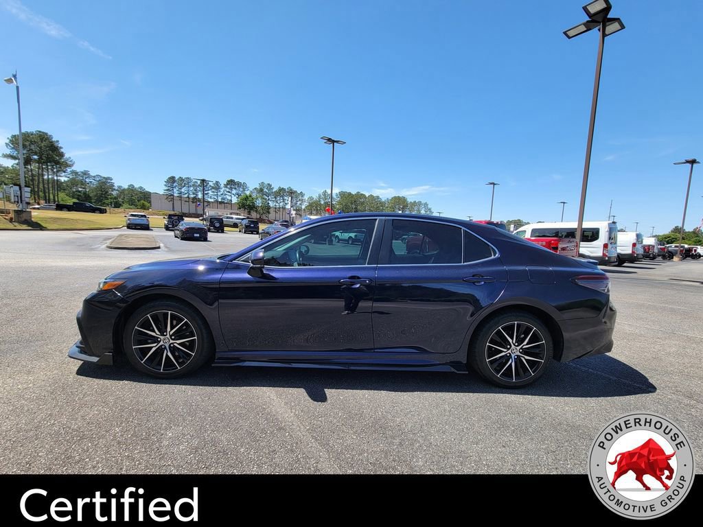 Used 2022 Toyota Camry SE FWD image 2