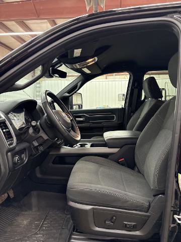 Used 2024 RAM 2500 Big Horn w/ Sport Appearance Package image 9