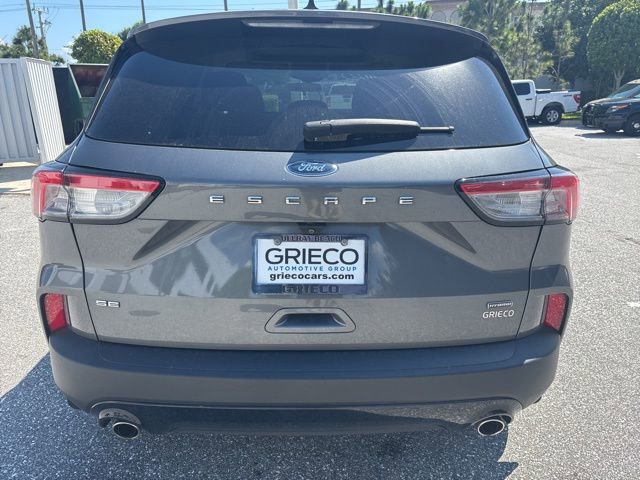 Certified 2021 Ford Escape SE w/ SE Sport Appearance Package image 3