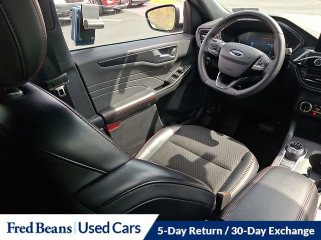 Certified 2025 Ford Escape ST-Line Select image 14