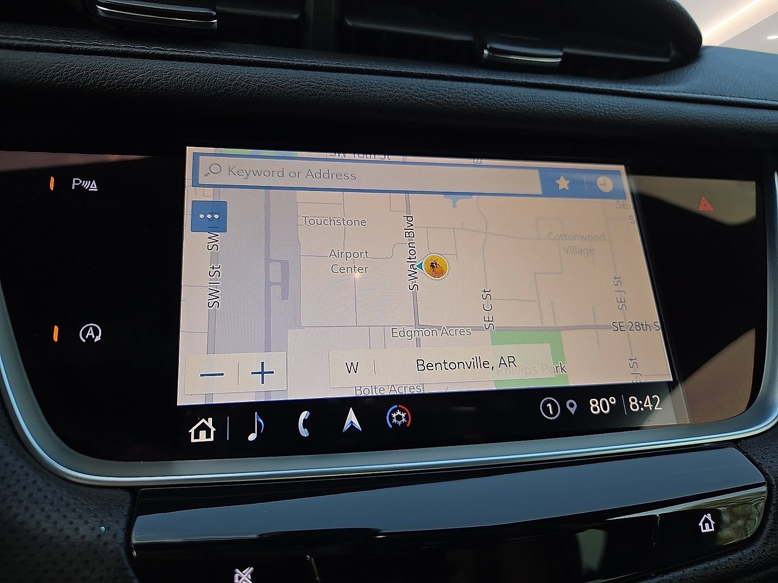 Used 2022 Cadillac XT5 Premium Luxury w/ LPO, Floor Liner Package FWD image 21