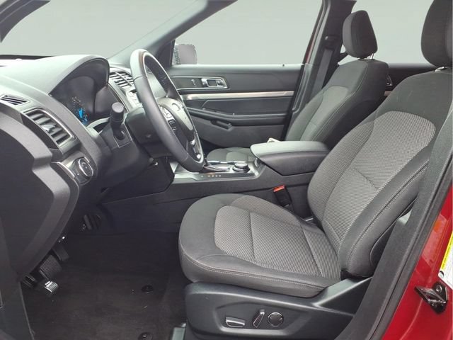 Certified 2018 Ford Explorer XLT AWD/4WD image 17