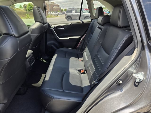 Used 2020 Toyota RAV4 Limited AWD/4WD image 12