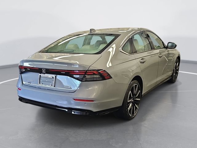 Used 2026 Honda Accord Touring image 3