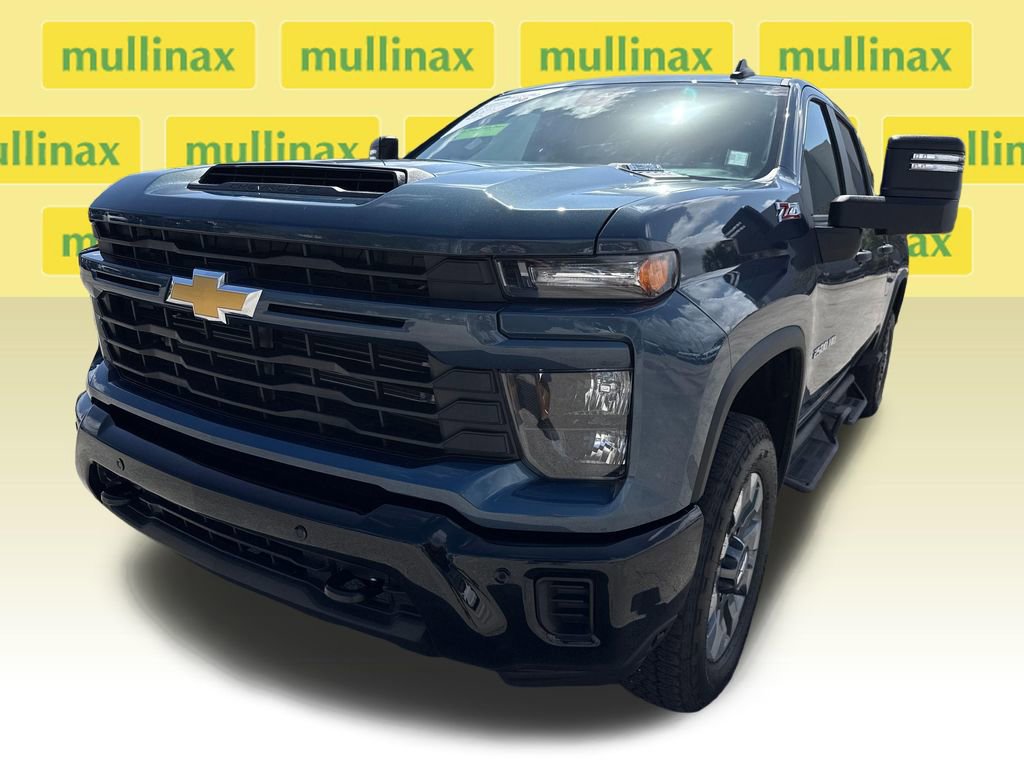 Used 2025 Chevrolet Silverado 2500 Custom w/ Custom Value Package image 5