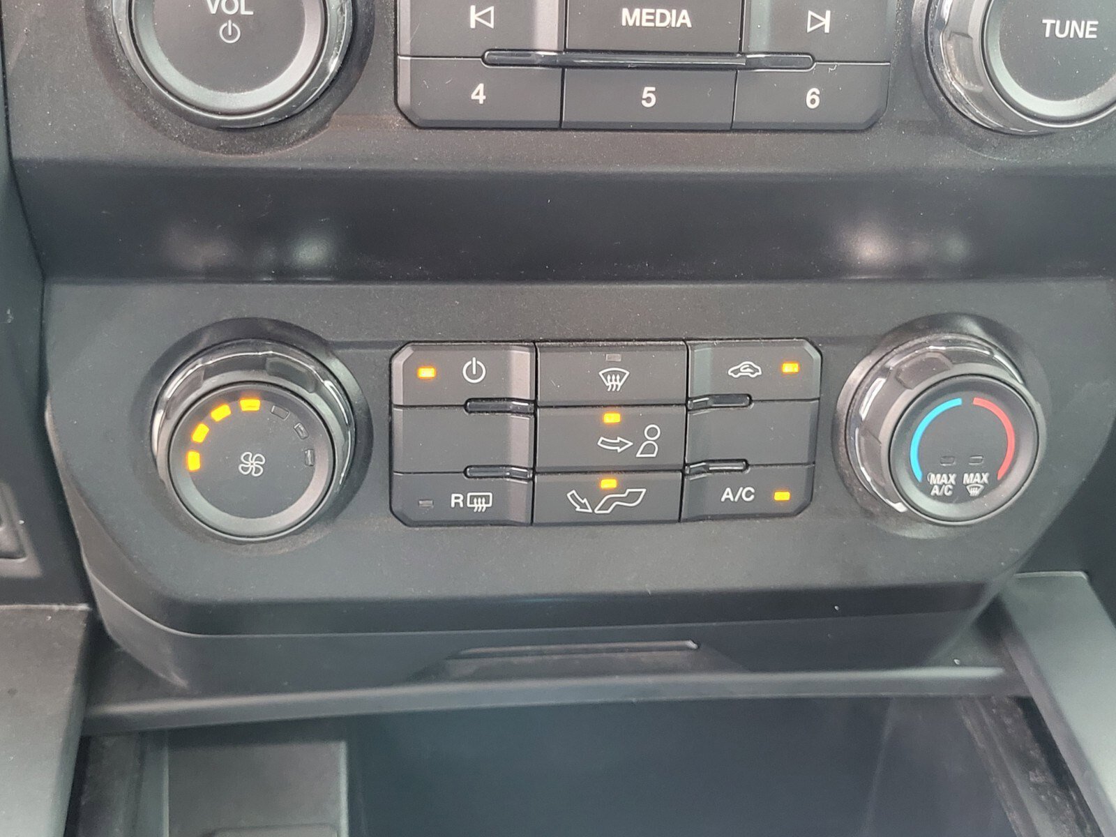 Certified 2020 Ford F150 XL w/ Equipment Group 101A Mid AWD/4WD image 23