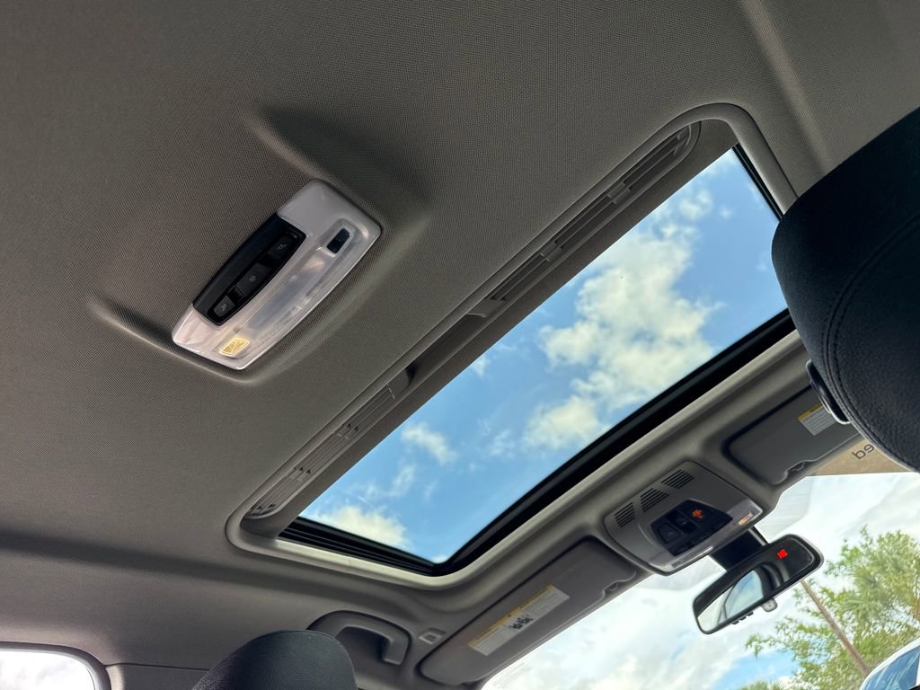 Used 2018 BMW 320i Sedan image 8