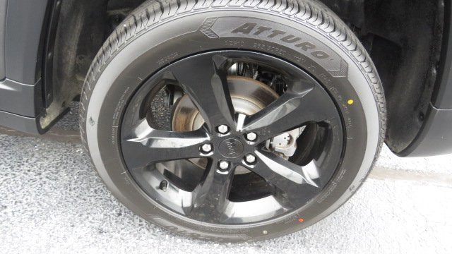 Used 2022 Jeep Grand Cherokee Altitude image 28