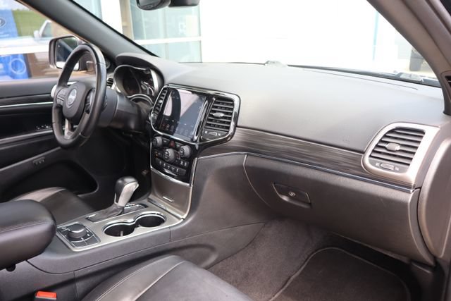 Used 2022 Jeep Grand Cherokee Limited w/ Tech Group AWD/4WD image 39
