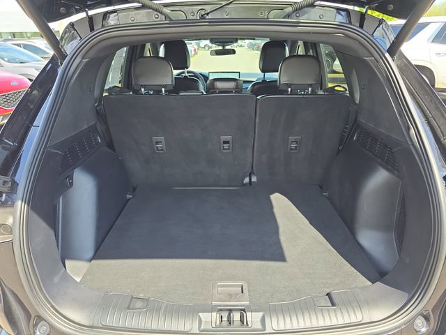 Certified 2024 Ford Escape ST-Line w/ Tech Pack #1 AWD/4WD image 8