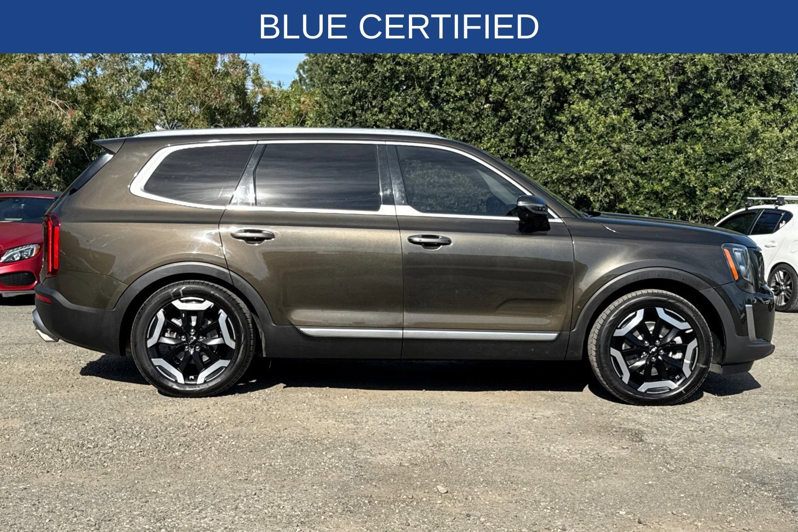 Used 2022 Kia Telluride SX w/ Towing Package AWD/4WD image 3