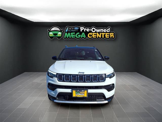 Used 2025 Jeep Compass Limited w/ Elite Group AWD/4WD image 27