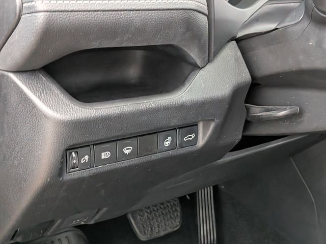 Used 2021 Toyota RAV4 XLE w/ Convenience Package AWD/4WD image 14