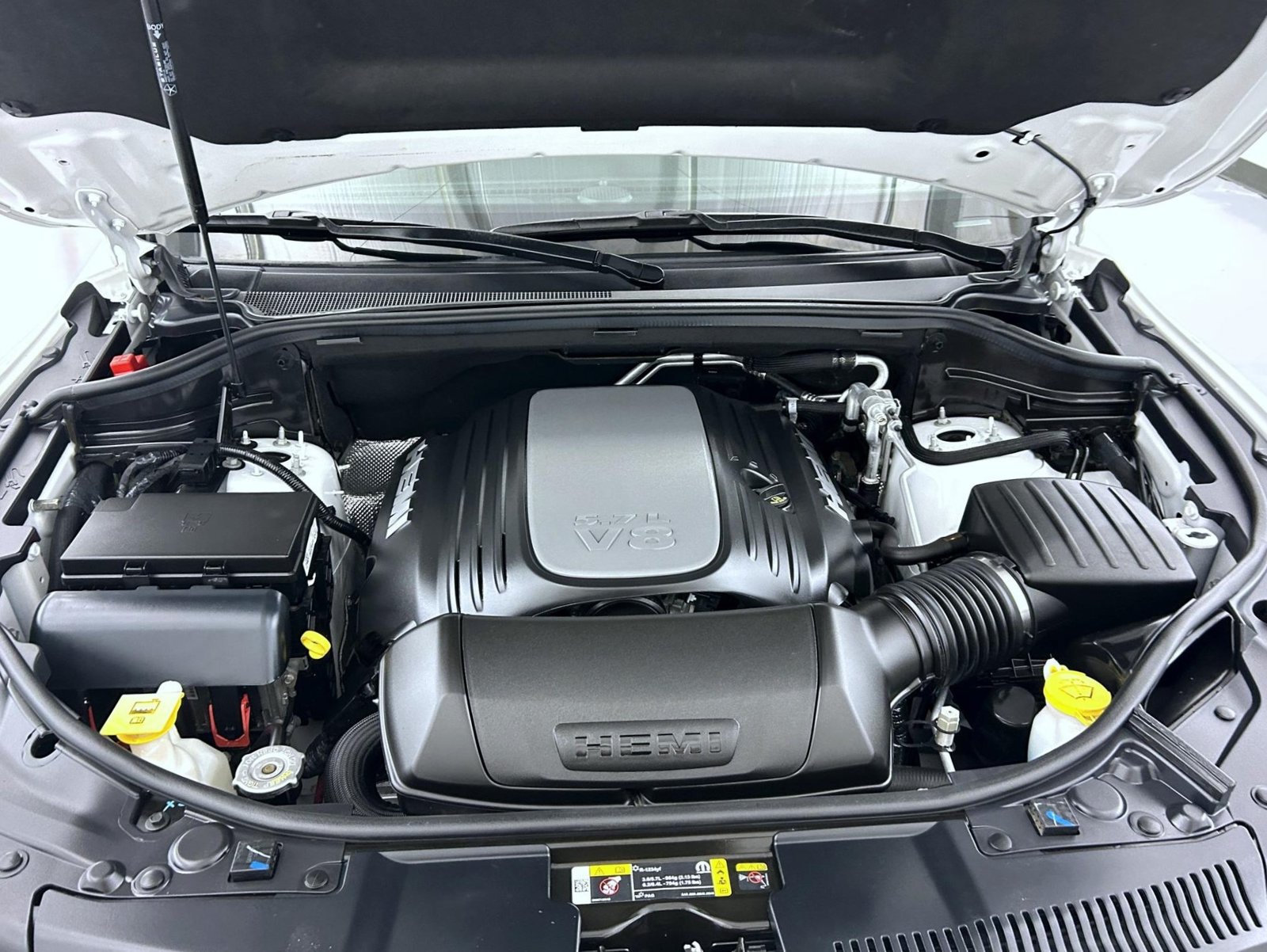 Used 2023 Dodge Durango R/T w/ Blacktop Package AWD/4WD image 26