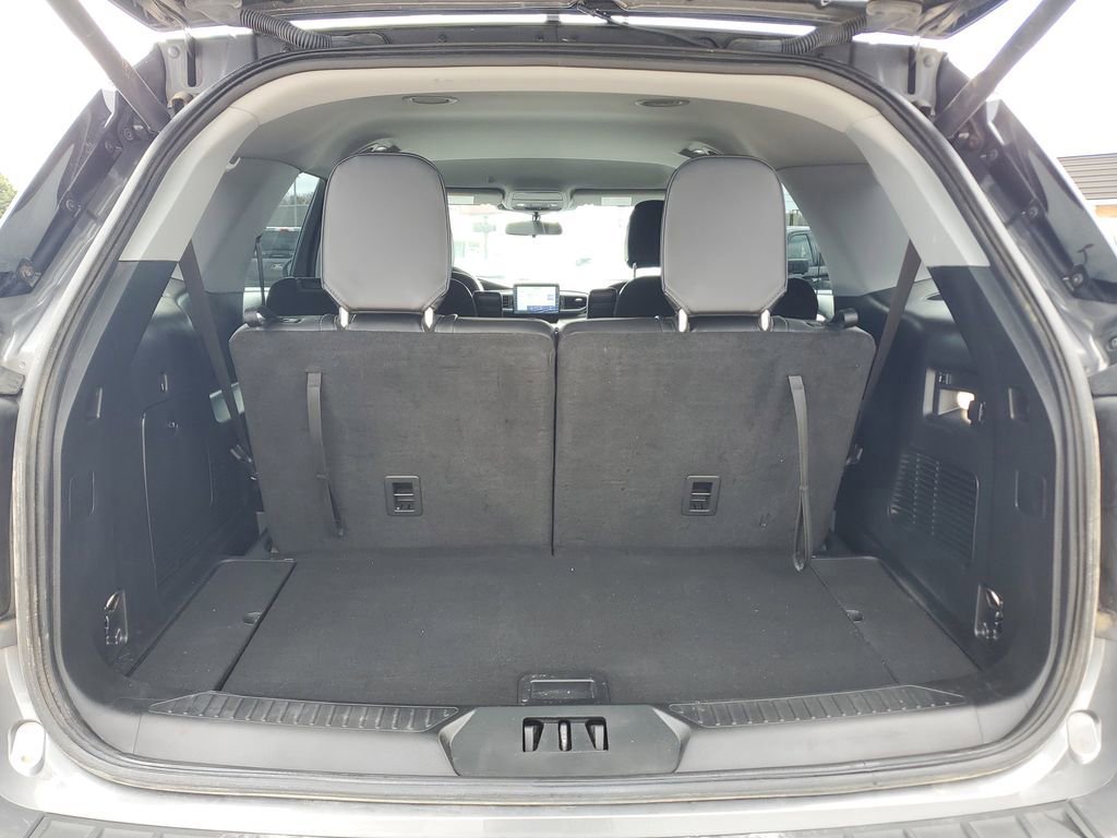 Certified 2023 Ford Explorer XLT w/ Equipment Group 202A image 7