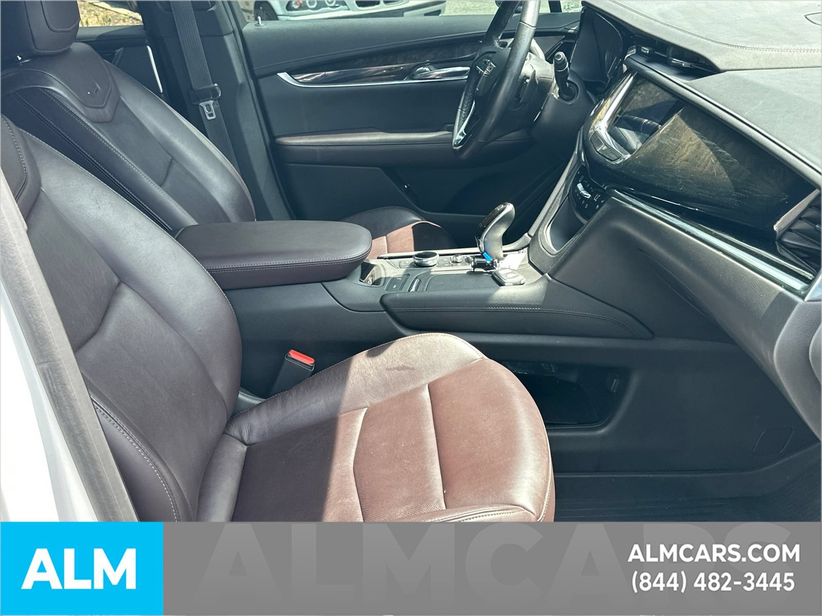 Used 2021 Cadillac XT6 Premium Luxury AWD/4WD image 15