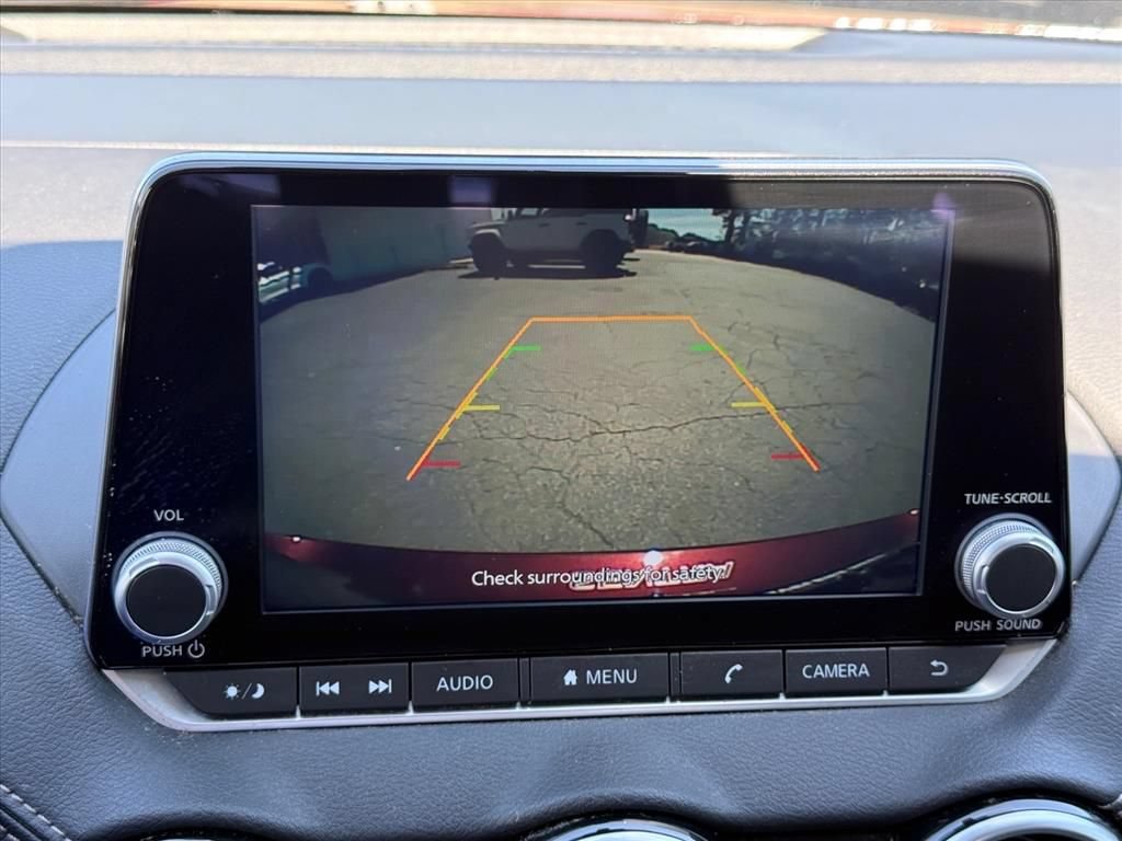 Used 2025 Nissan Sentra SV FWD image 25