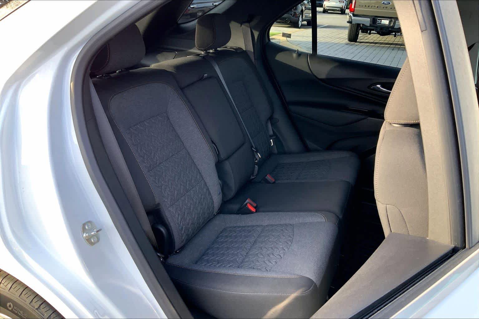 Used 2024 Chevrolet Equinox LT w/ LPO, Floor Liner Package FWD image 19